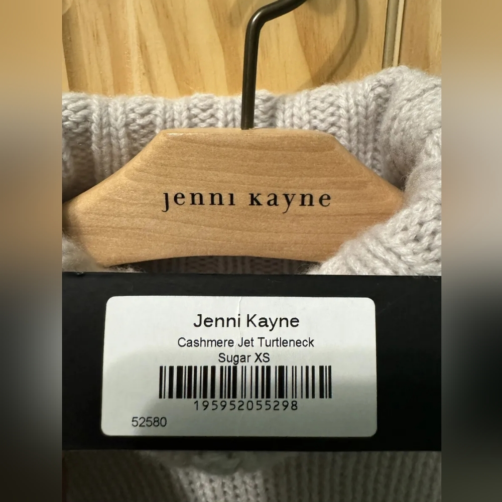 NWT Jenni Kayne Cashmere Jet Turtleneck Sweater Sugar White/Tan XS/S Oversized - Picture 9 of 10